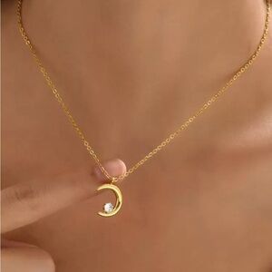 BRAND NEW🌛 18k Gold Plated Stainless Steel Moon Charm Necklace